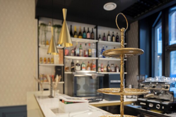 Bar (on property) - London Hotel (Milan)