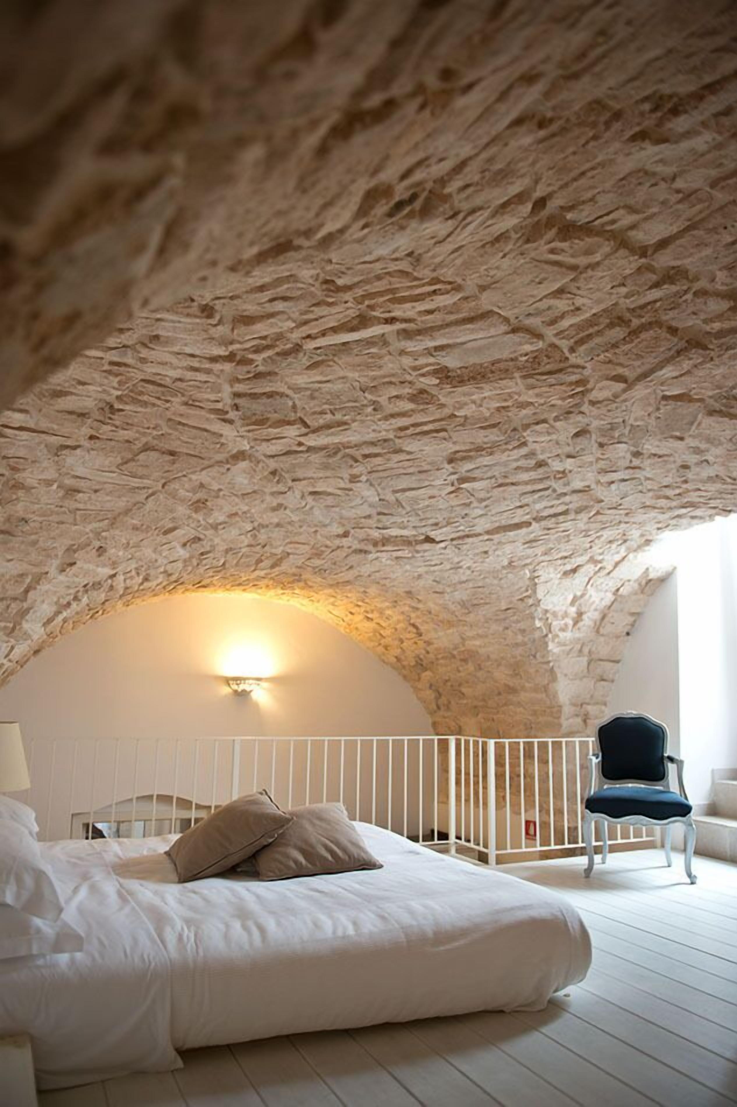 deluxe suite | 1 bedroom, minibar, in-room safe, desk