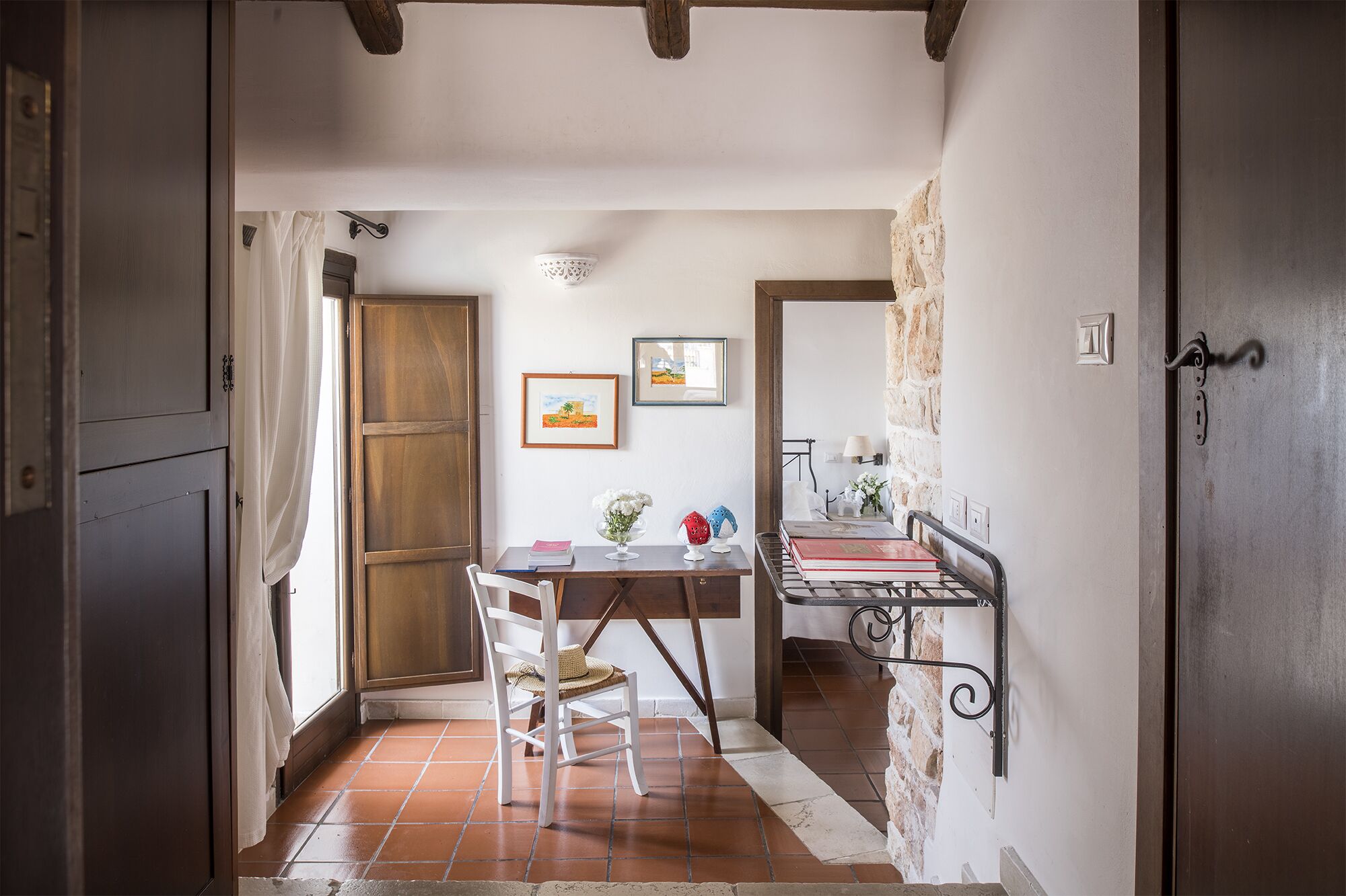 quadruple room | 1 bedroom, minibar, in-room safe, desk