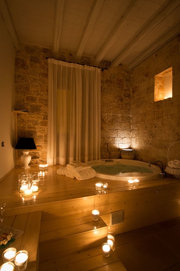 Junior Suite, Jetted Tub | Private spa tub