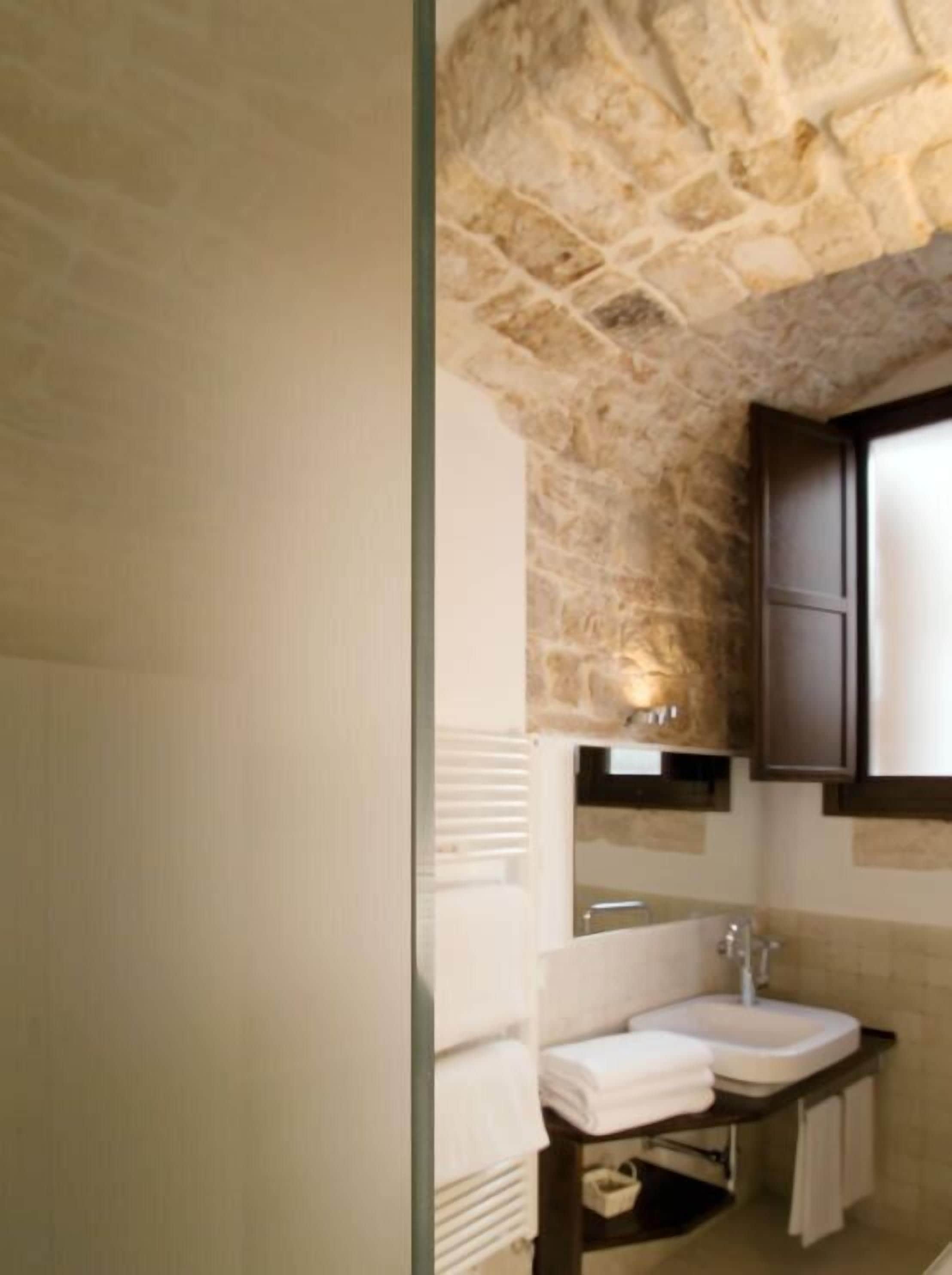 standard double or twin room | bathroom | hair dryer, slippers, bidet, towels