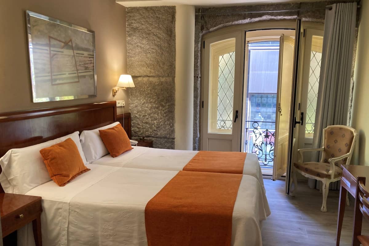 Coffres-forts dans les chambres, bureau