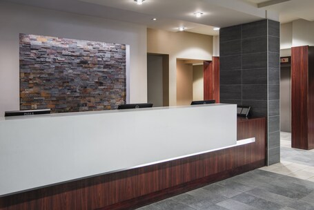 Viscount Gort Hotel - Image 19