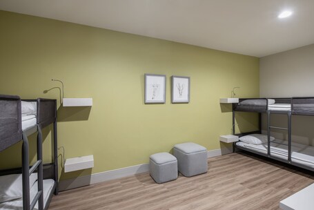Viscount Gort Hotel - Image 30
