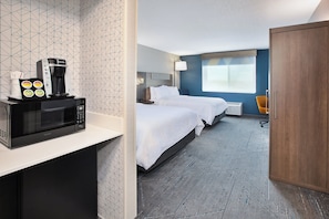 Desk, laptop workspace, blackout drapes, iron/ironing board - Holiday Inn Express Casper-Interstate 25 by IHG (Casper)