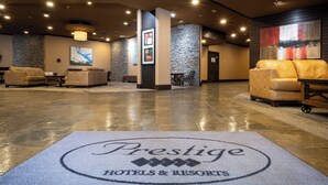 Lobby-lounge