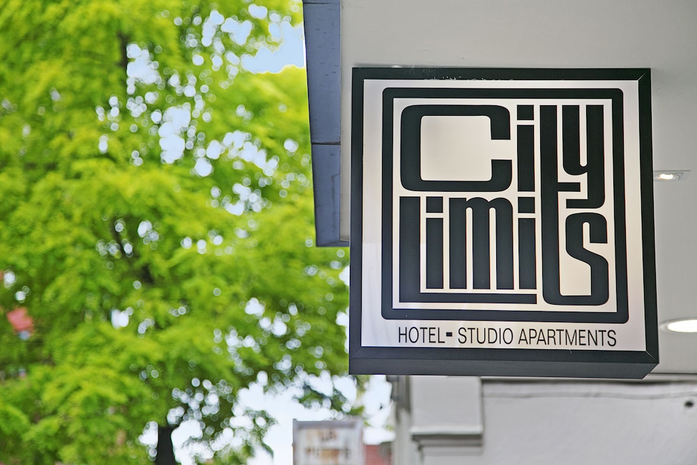 City Limits Hotel by null