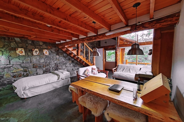 Luxury Cabin | Living area