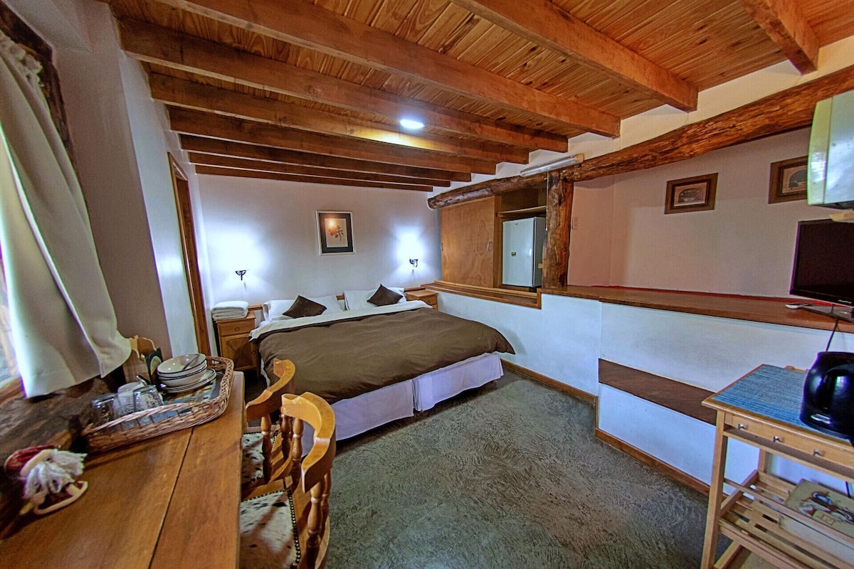 1 bedroom, premium bedding, minibar, in-room safe