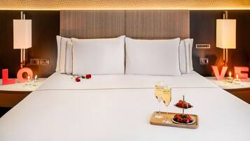 Se sirven desayunos, almuerzos y cenas; cocina internacional