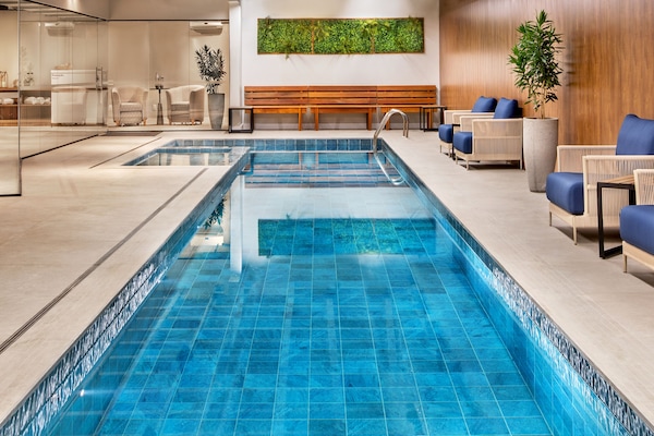 Indoor pool, sun loungers