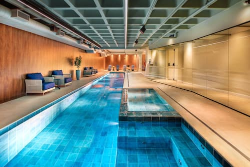 Indoor pool, sun loungers