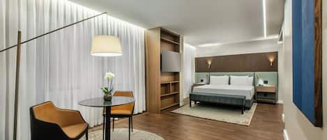 1 bedroom, minibar, in-room safe, blackout drapes