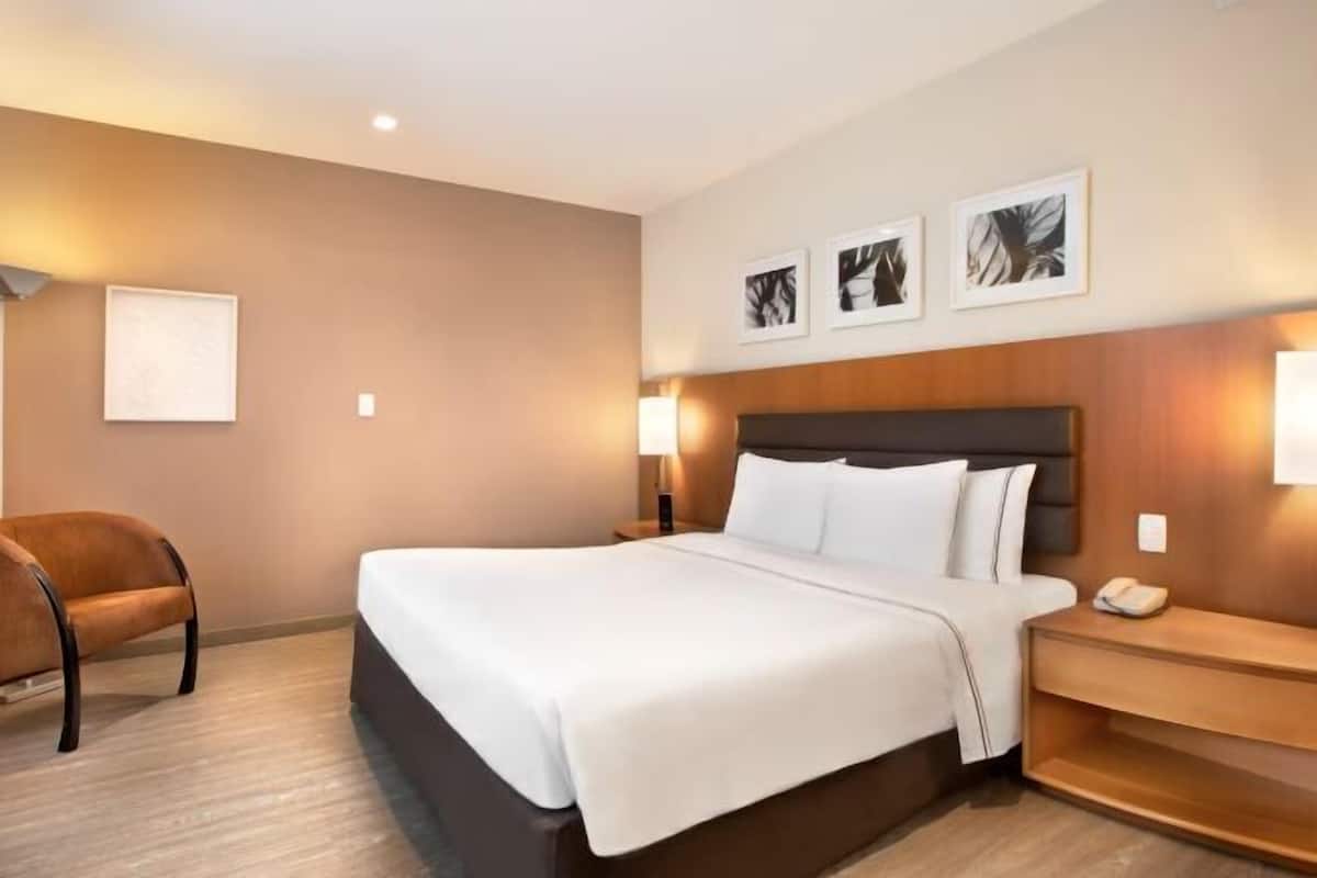 1 bedroom, minibar, in-room safe, blackout curtains