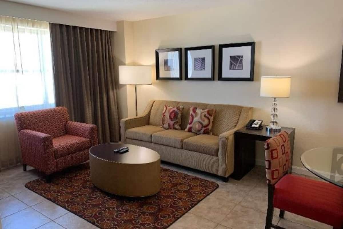 Aire de séjour | Téléviseur de 40 po avec télévision par cùble