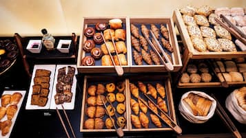 Daily buffet breakfast (EUR 13 per person)