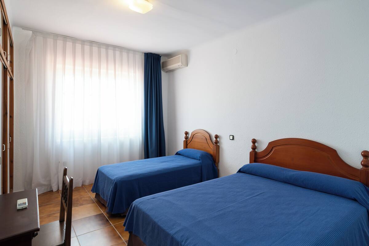 In-room safe, free WiFi, bed sheets