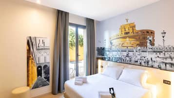 Zimmersafe, Schreibtisch, schallisolierte Zimmer, Bügeleisen/Bügelbrett