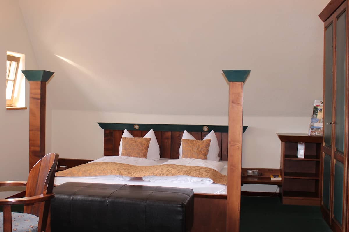 1 bedroom, premium bedding, down duvets, pillow-top beds