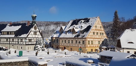 Esterni. Hotel Saigerhuette
