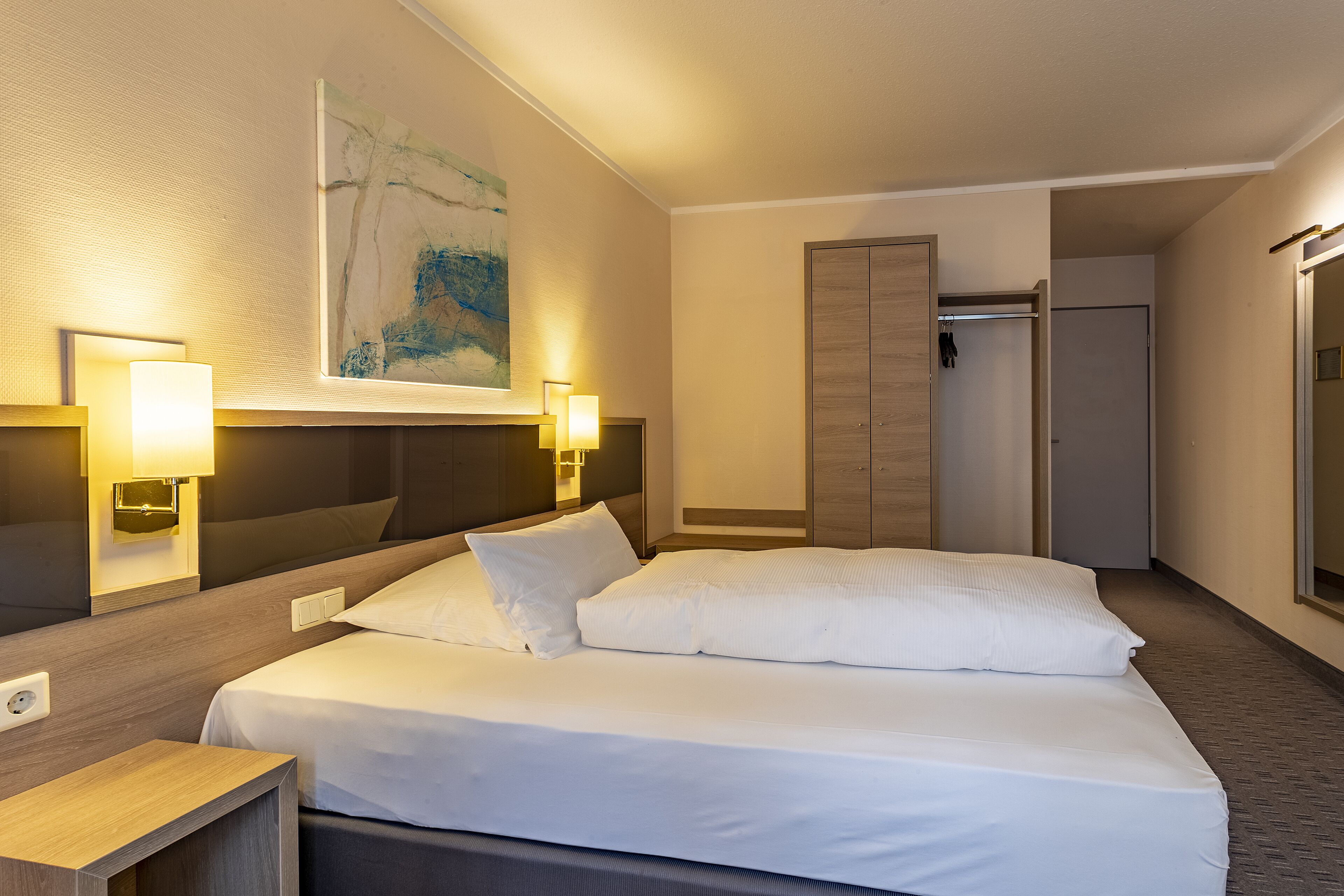 junior double room | 1 bedroom, premium bedding, in-room safe, desk