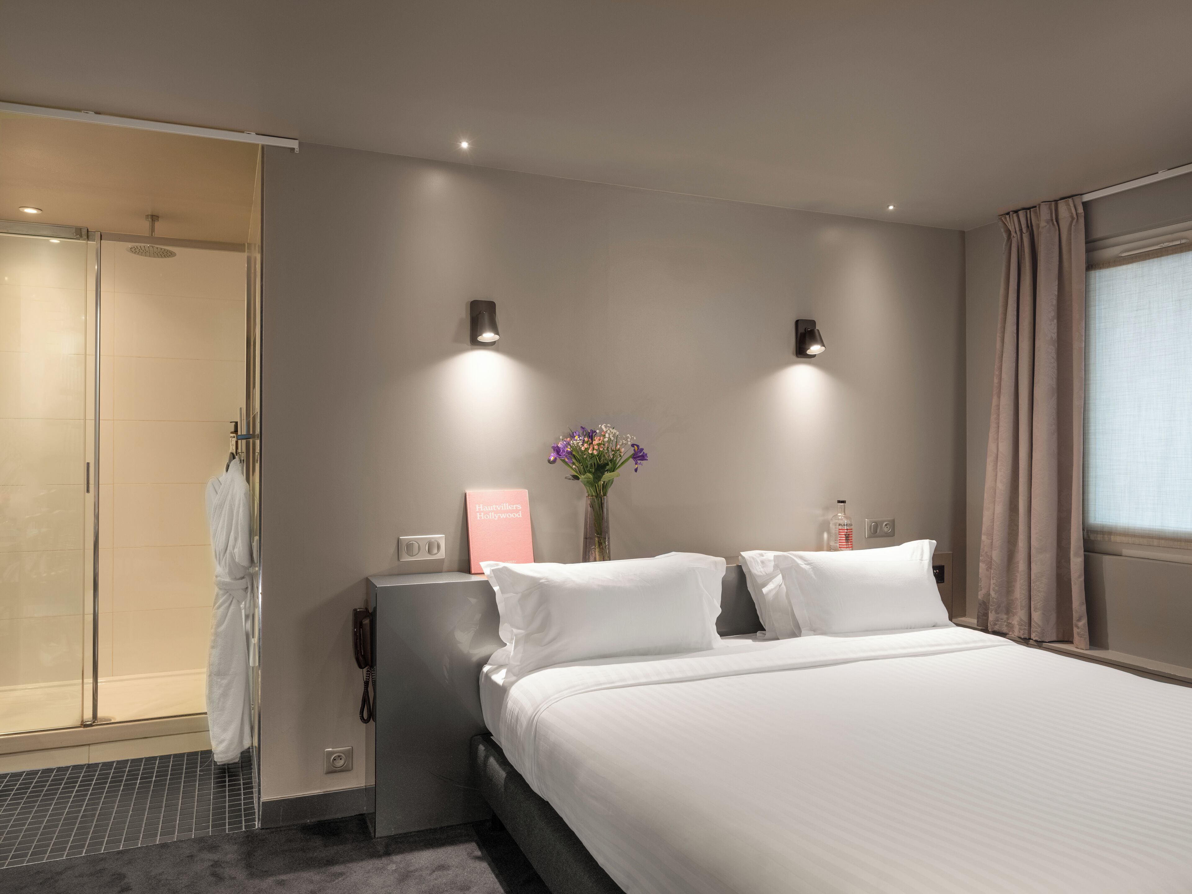 In-room safe, individually furnished, desk, laptop workspace