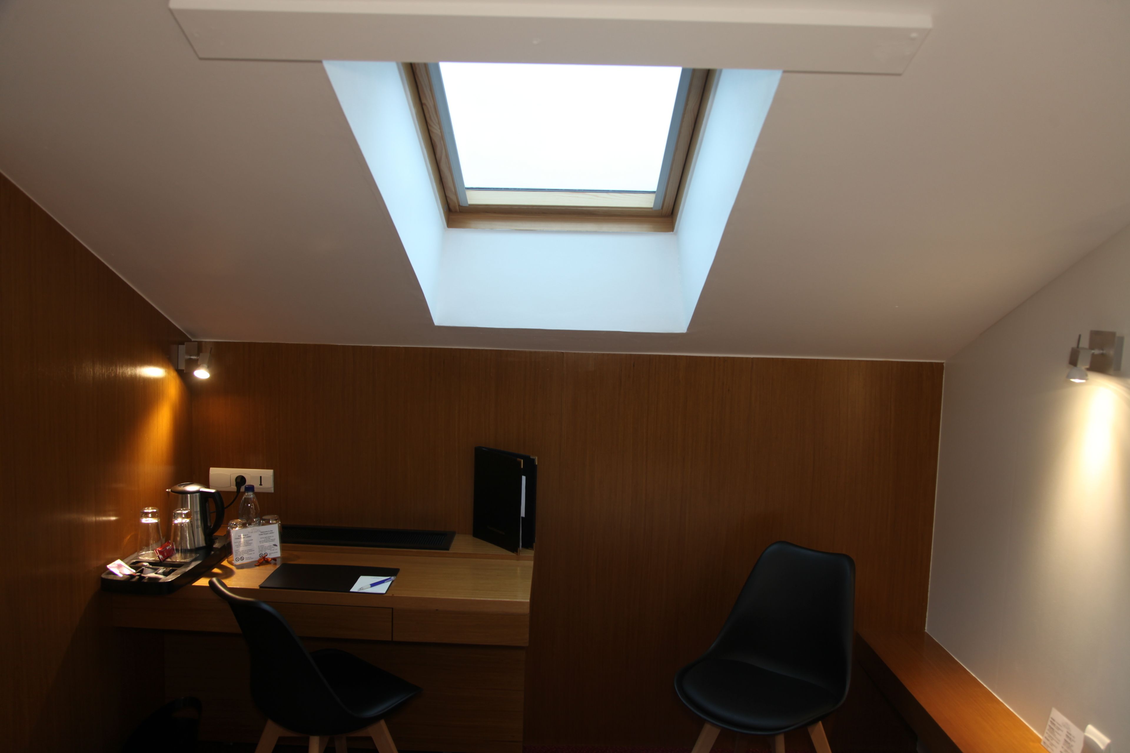 classic double room | in-room safe, desk, blackout curtains, soundproofing