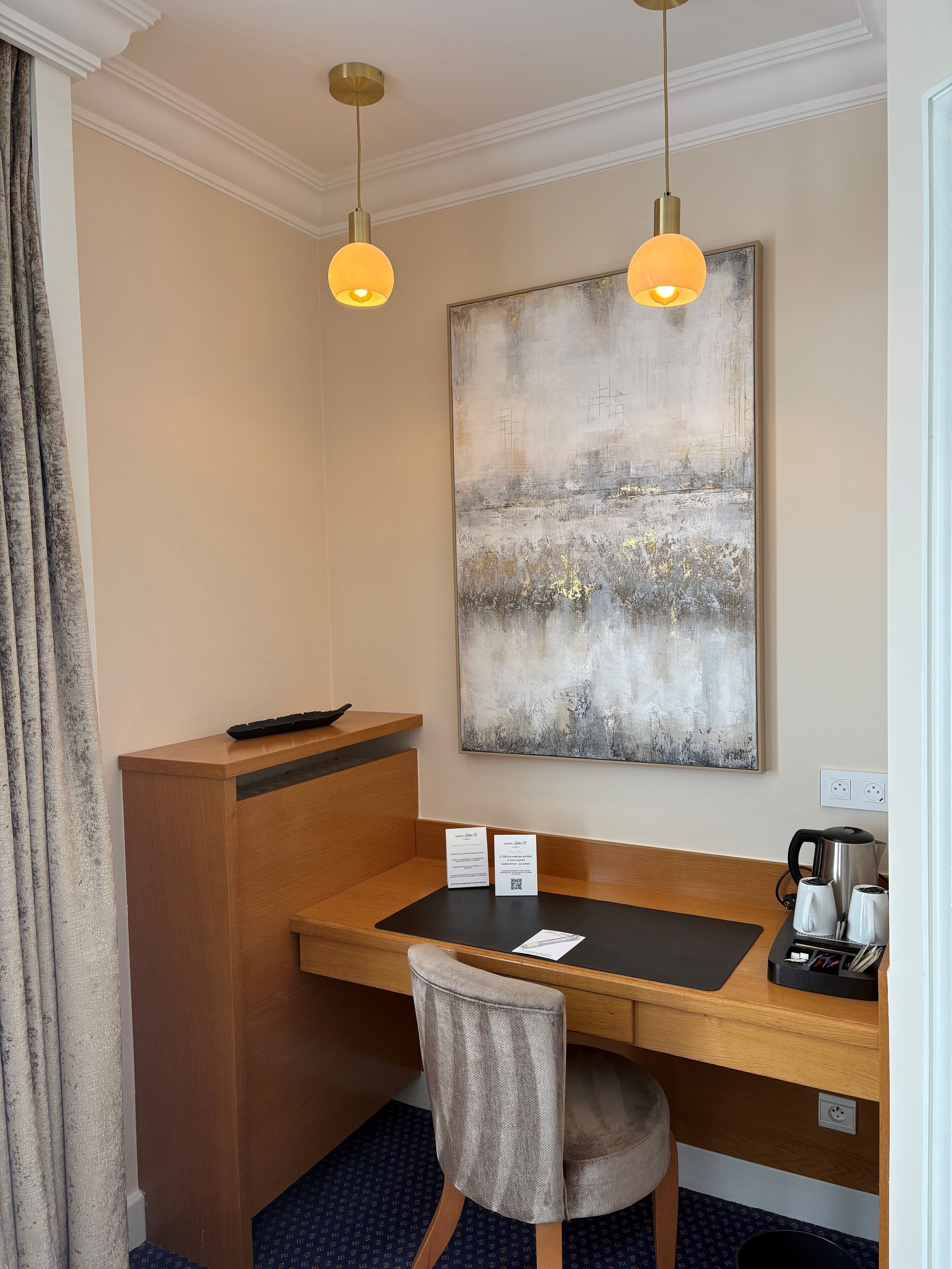 double or twin room (elegance) | in-room safe, desk, blackout curtains, soundproofing