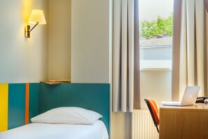 低過敏寢具、書桌、遮光布/窗簾、熨斗/熨衣板