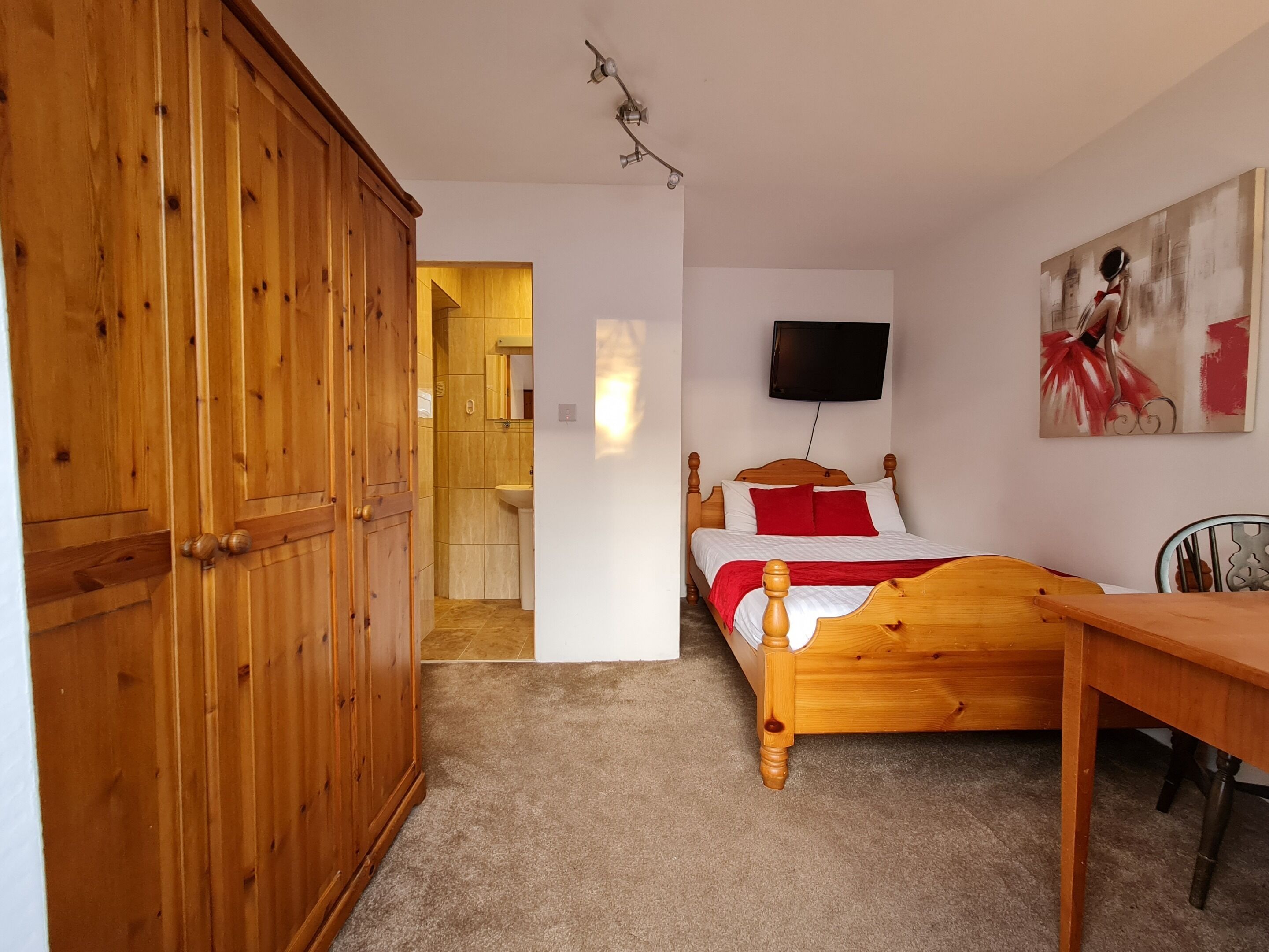 double room, ensuite, courtyard view (room 11 and 12) | 1 bedroom, blackout curtains, free wifi, bed sheets