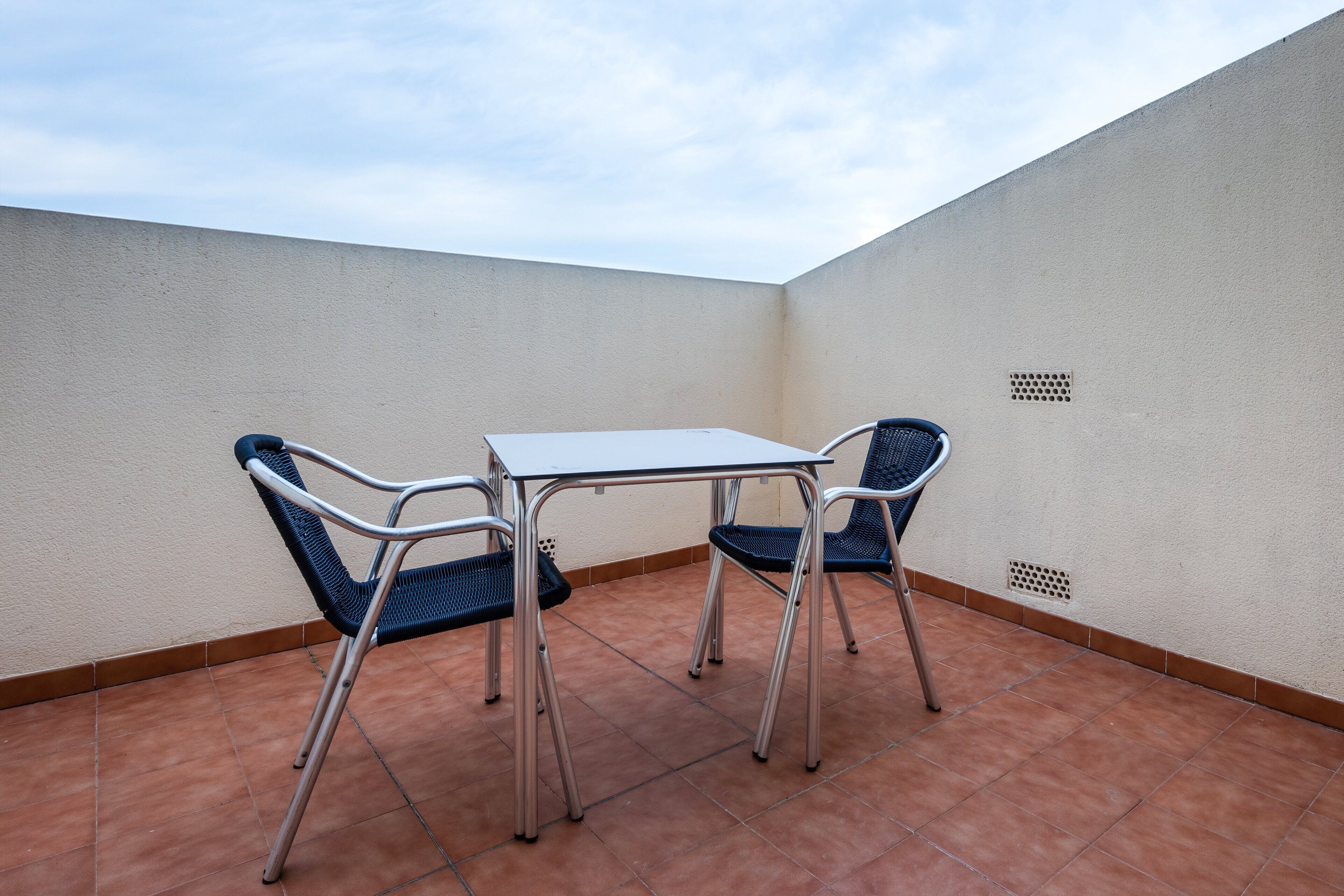 Quarto superior, 1 cama de casal | Terraço/pátio