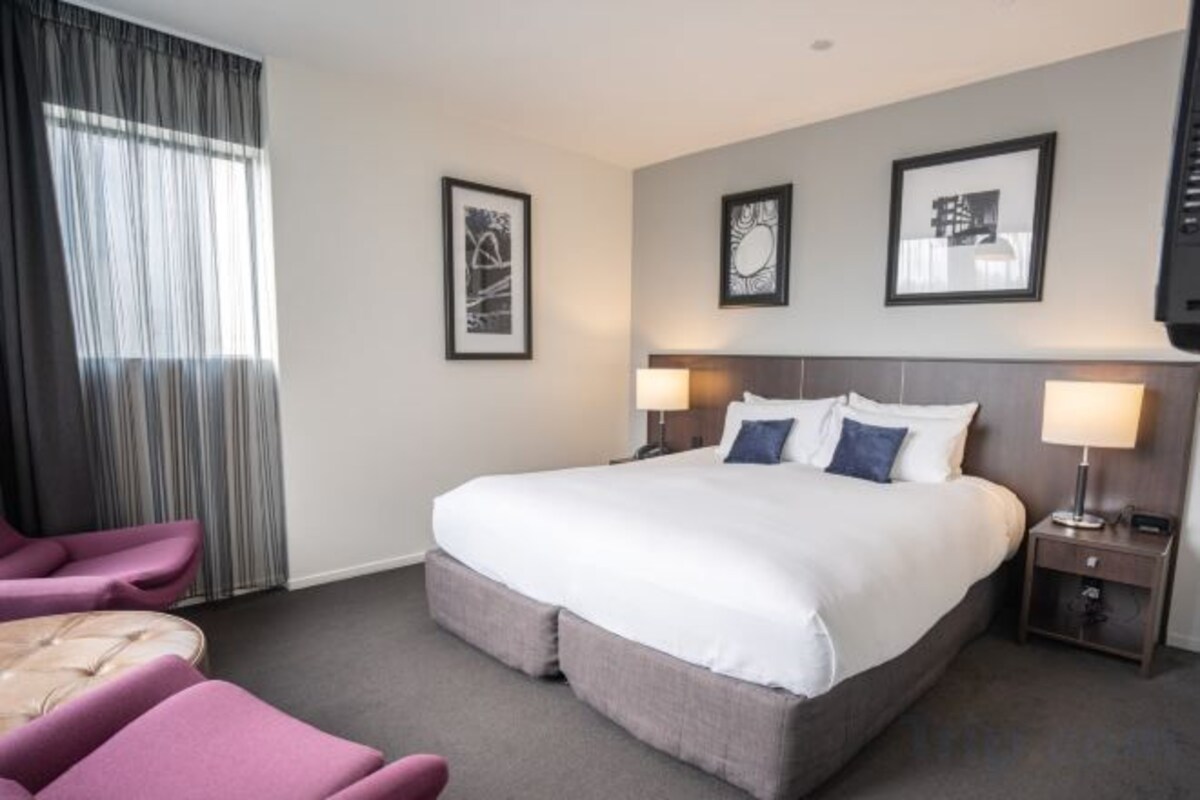 Premium bedding, in-room safe, desk, iron/ironing board
