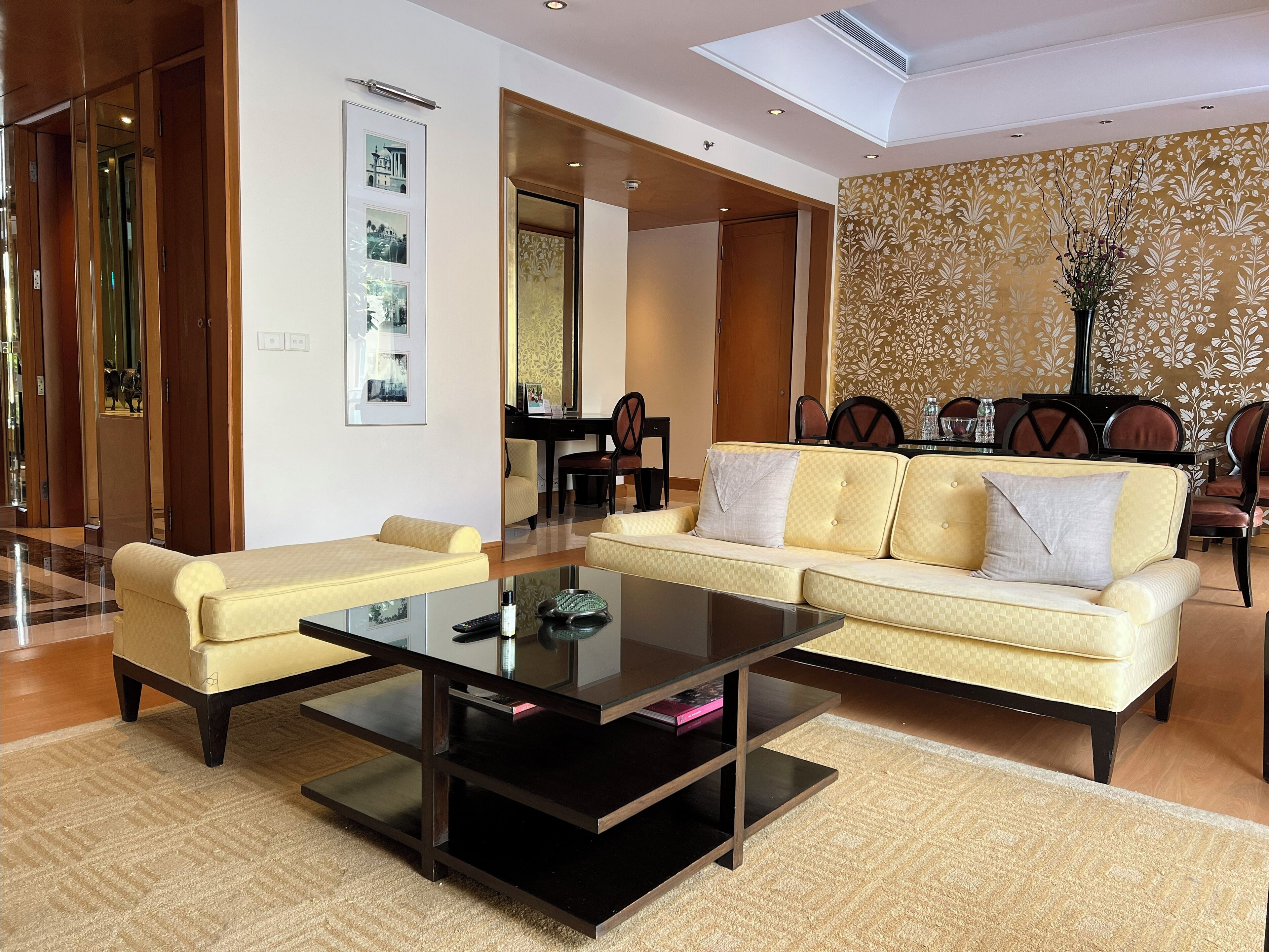 Presidential-suite | Premium-sengetøj, minibar, pengeskab på værelset, individuelt design