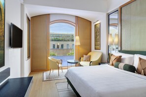 行政套房 | 高級寢具、迷你吧、房內夾萬、獨特設計