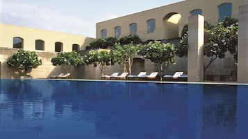 Outdoor pool, sun loungers