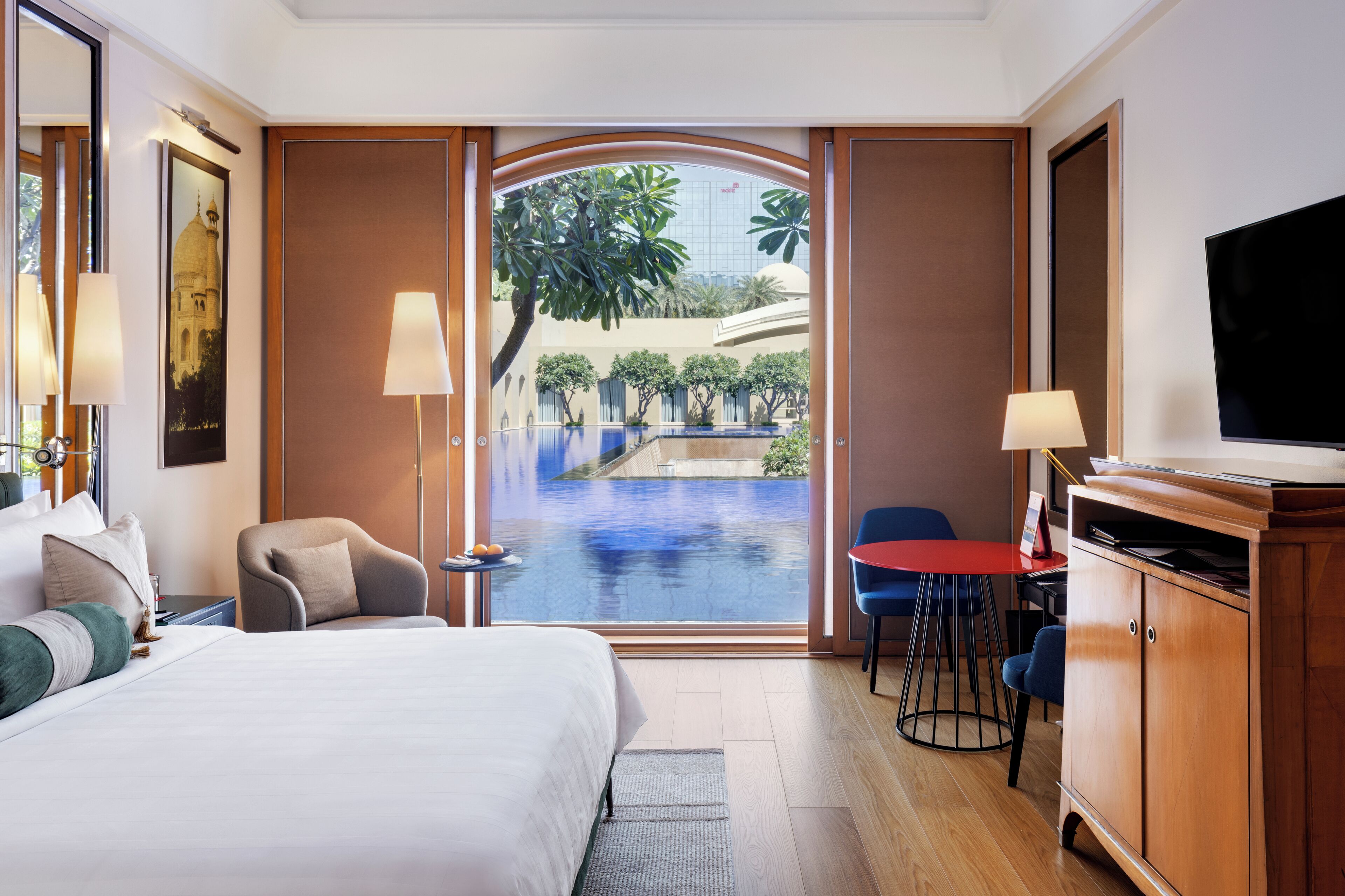 デラックス ルーム プールビュー | 高級寝具、ミニバー、セーフティボックス (室内)、客室ごとに異なる装飾