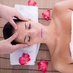 Couples treatment rooms, body treatments, aromatherapy, Thai massages