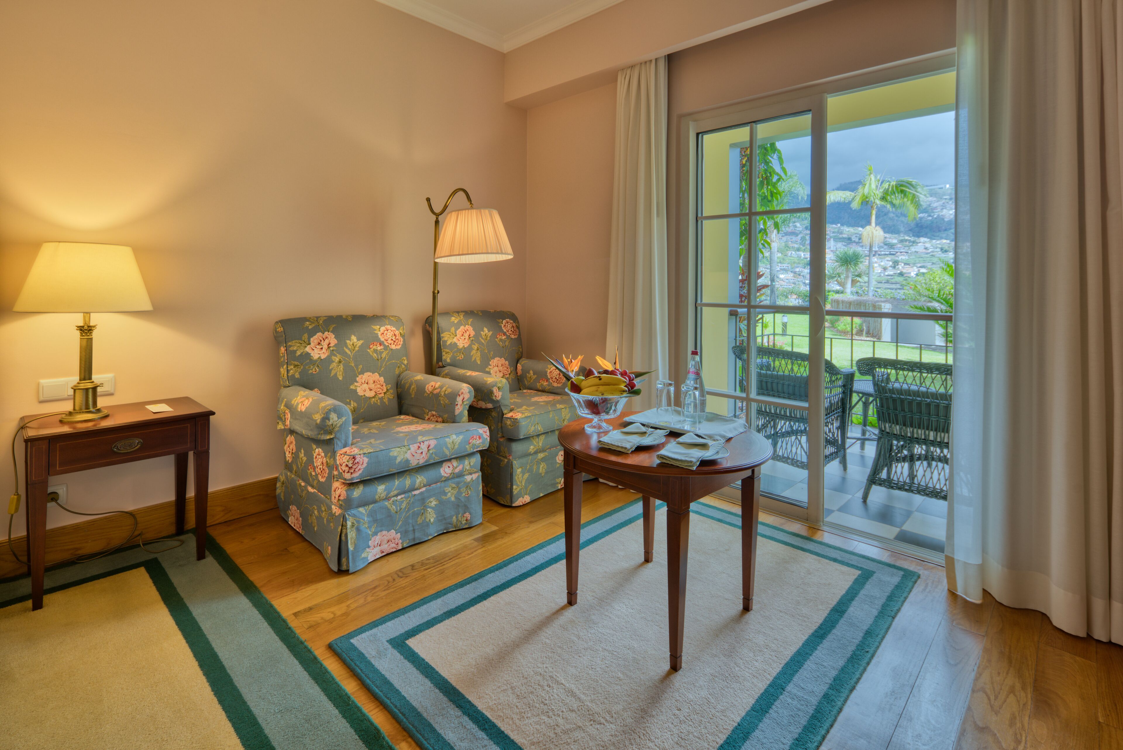 deluxe garden room | hypo-allergenic bedding, minibar, in-room safe, individually decorated