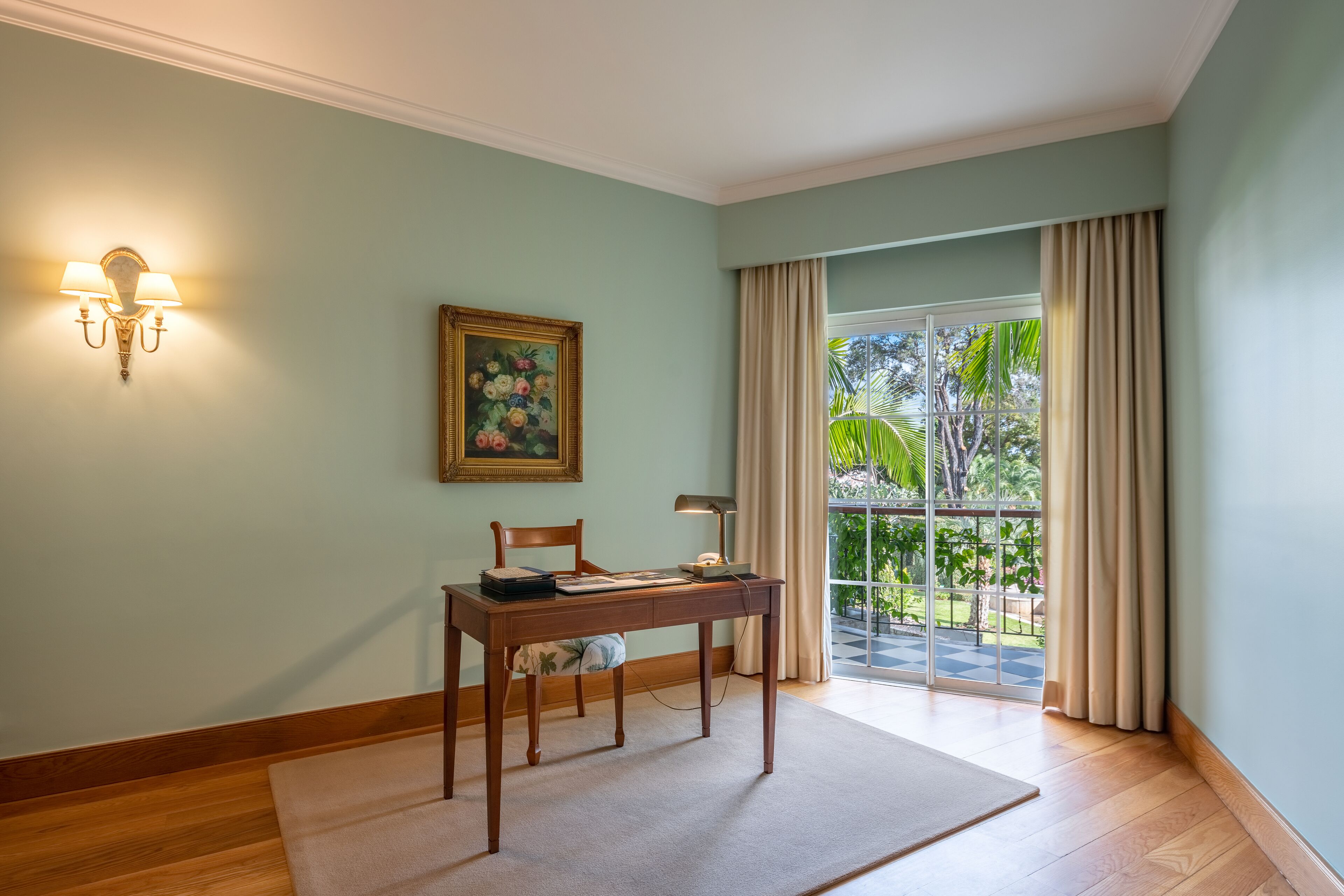 botanical premium suite | room amenity