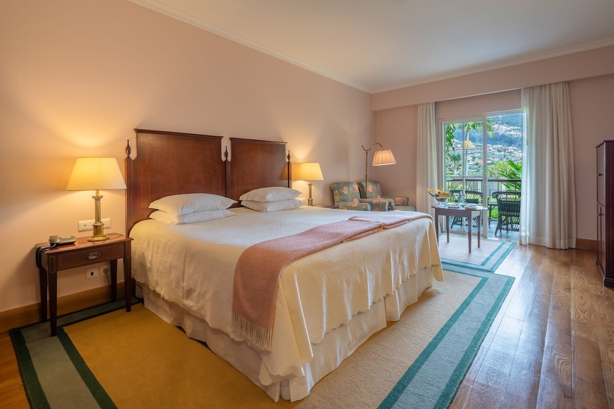 ห้องสแตนดาร์ดดับเบิลหรือทวิน (Deluxe Garden Room) | 1 ห้องนอน, เครื่องนอนป้องกันสารก่อภูมิแพ้, มินิบาร์, ตู้นิรภัยในห้องพัก