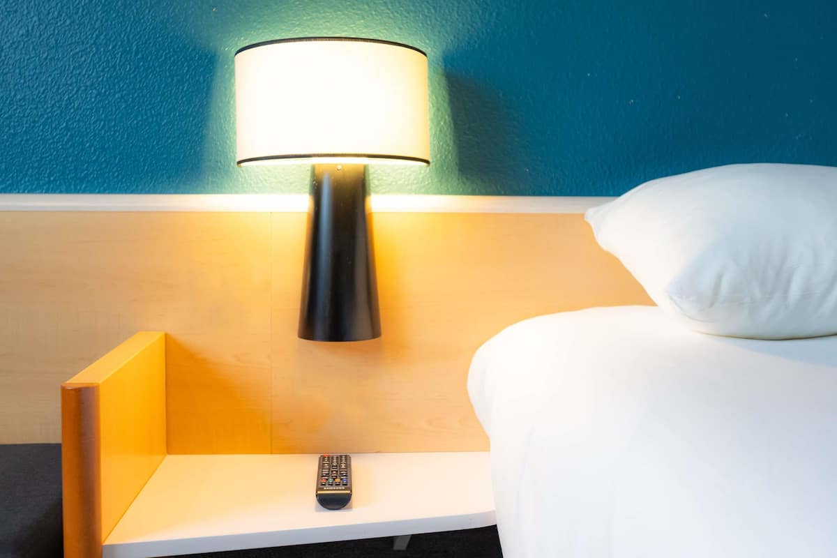 Standard Double Room, 1 Double Bed | Desk, laptop workspace, blackout drapes, soundproofing