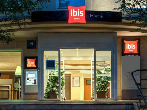 Exterior - ibis Murcia (Murcia)