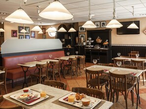Bar (en el alojamiento)