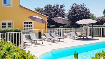 Outdoor pool, sun loungers