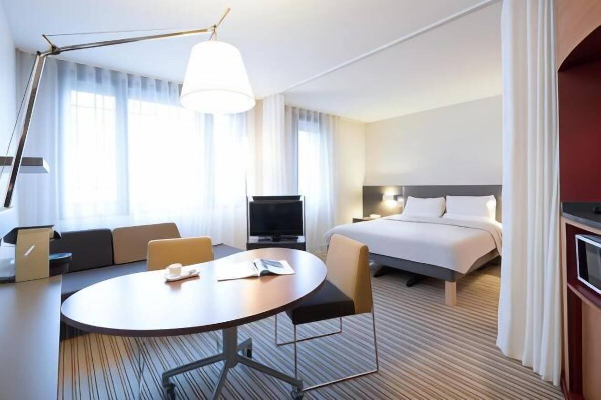 Ropa de cama de alta calidad y artículos del minibar gratis
