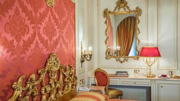 Daunenbettdecken, Minibar, Zimmersafe, kostenloses WLAN