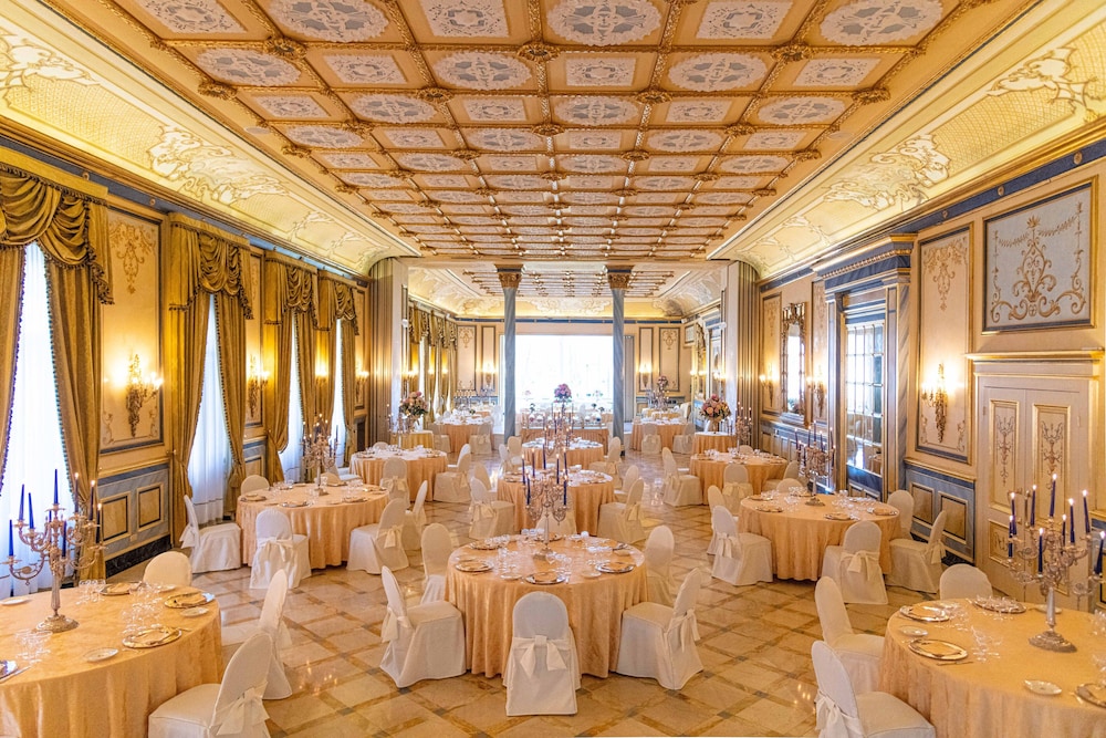 Regina Palace Hotel by null