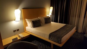 Superior Double Room | Bathroom | Free toiletries, hair dryer, bidet, towels - Abitart Hotel (Rome)