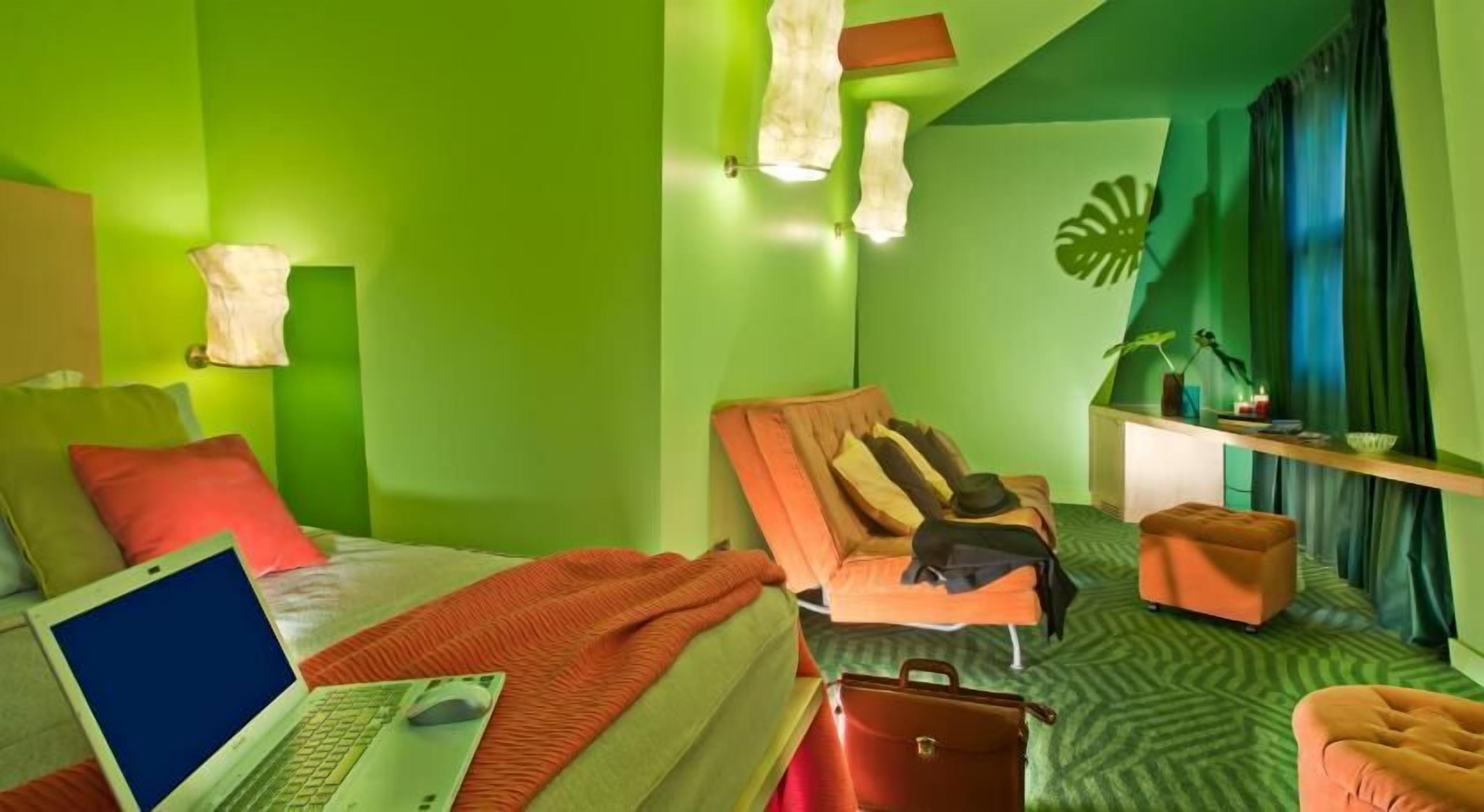 Premium bedding, minibar, in-room safe, desk