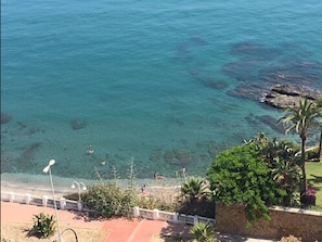 On the beach - Aparthotel First Flatotel International (Benalmádena)